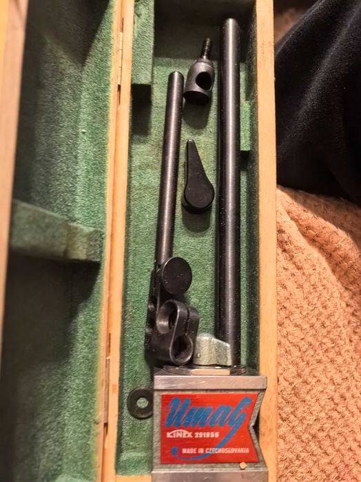 Vând standul magnetic