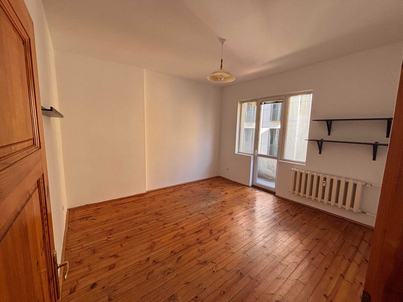 Дава се под наем Тристаен апартамент в София, Сердика - 100 кв.м за 612 € - Снимка #2
