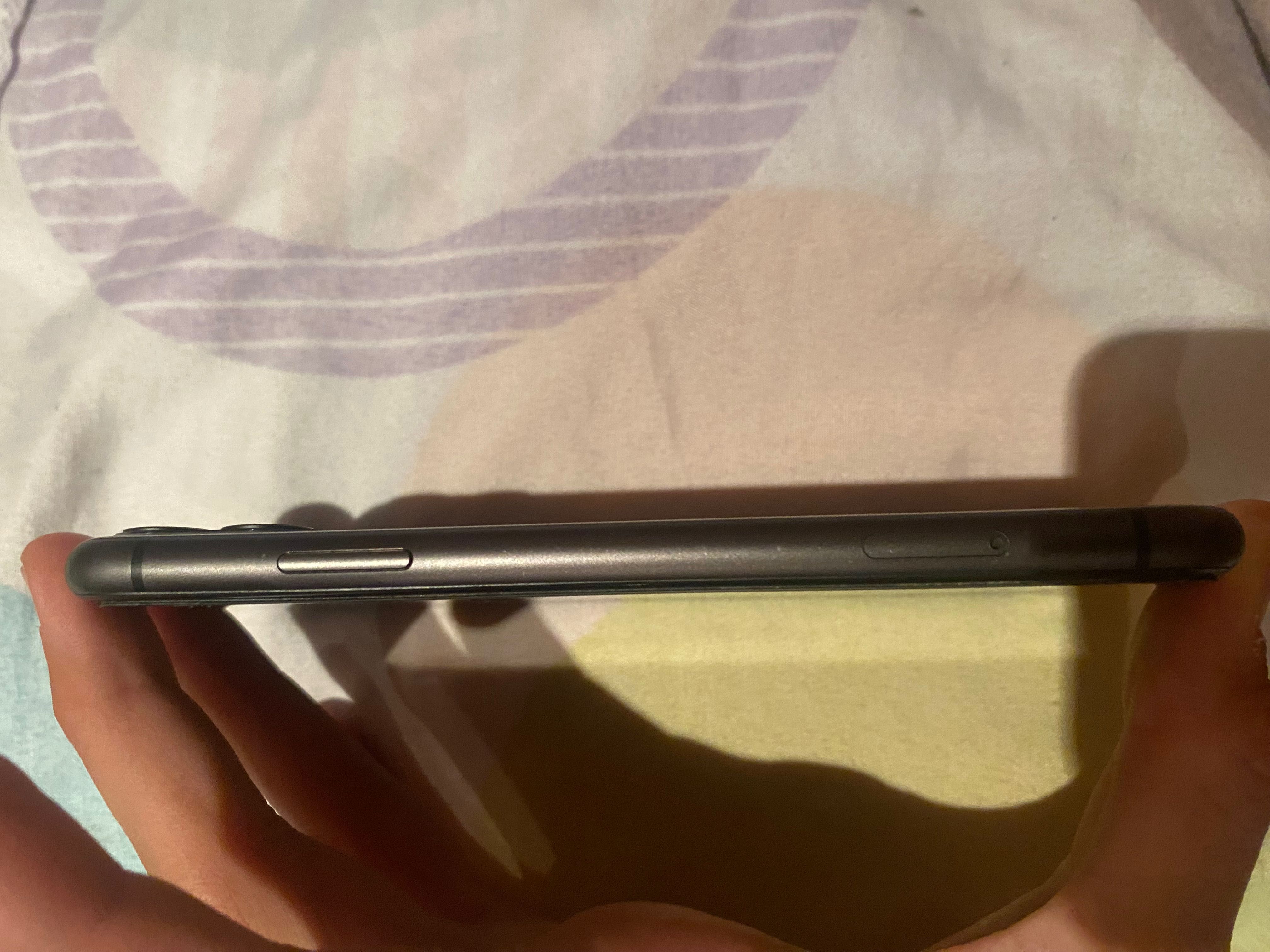 Iphone 11   64gb