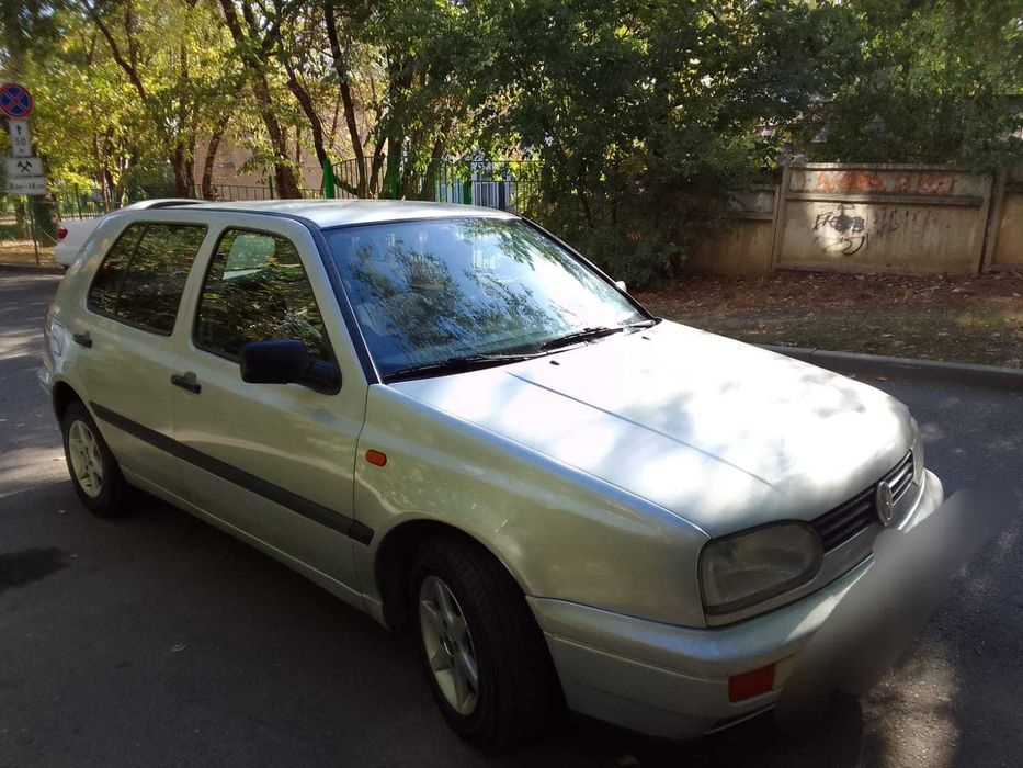Volkswagen Golf 1997 год