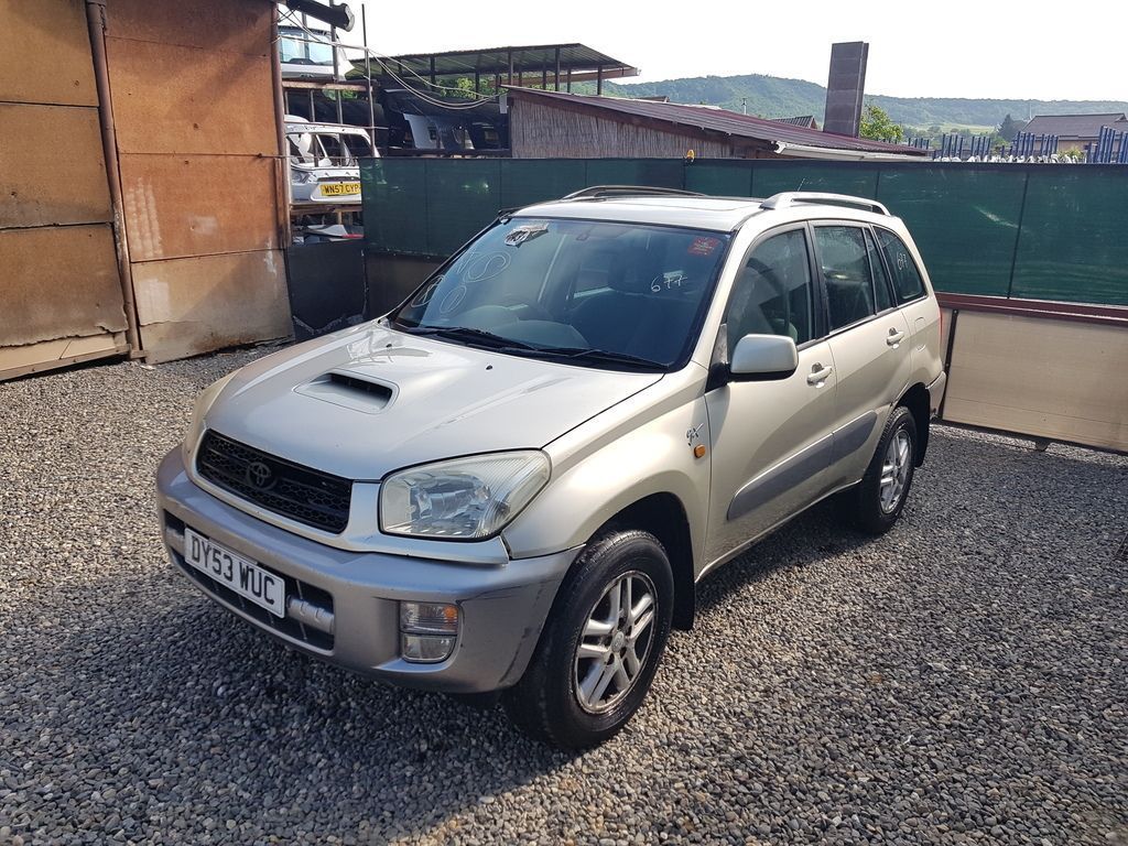 Dezmembrari dezmembrez  Toyota RAV 4 II 2.0 D 2003-2006