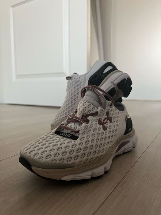 Спортни обувки Under Armour