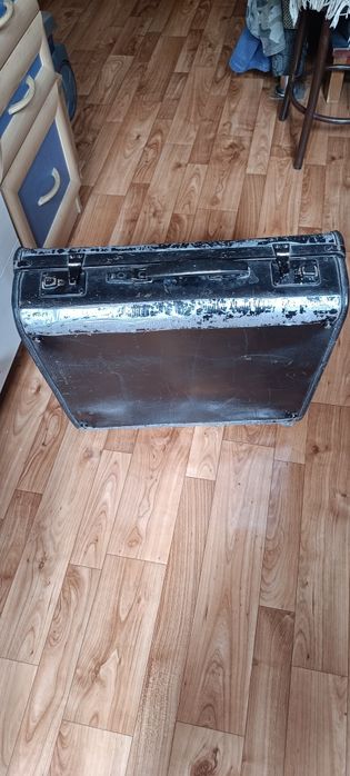 Срочно продам футляр от аккардеона 3/4.
