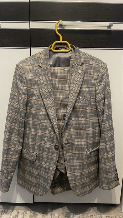 Costum barbatesc marimea 46