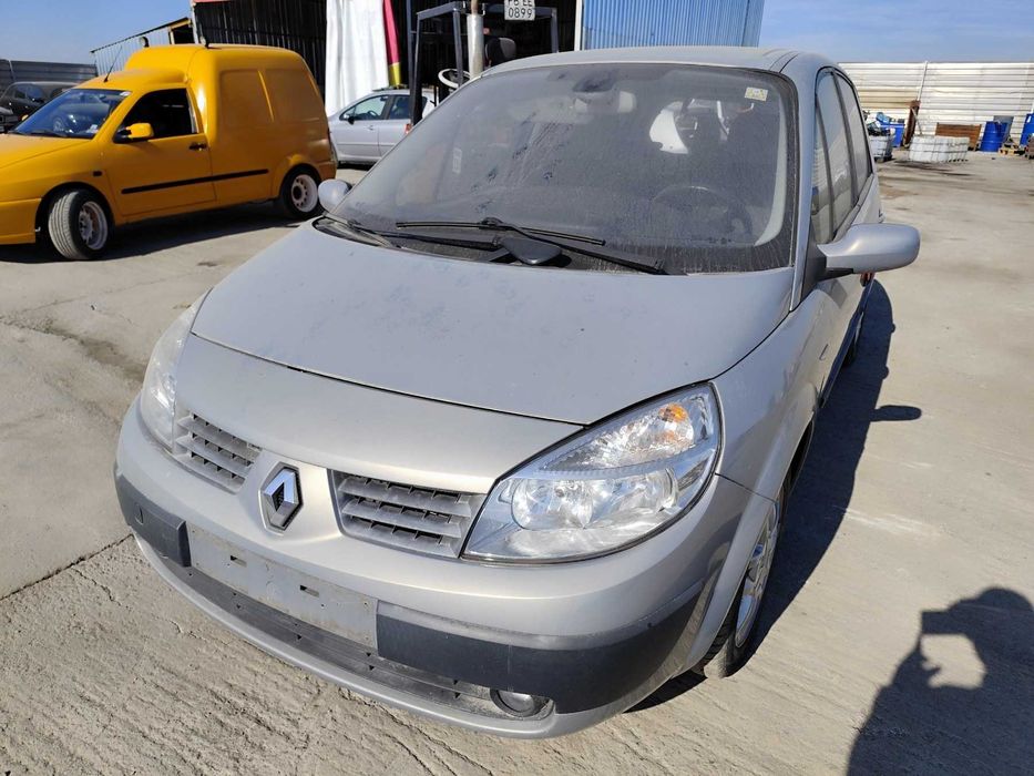 Renault Megane 1.6 автоматик - 113к.с - 2005г. на части