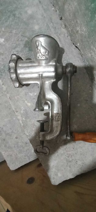 Мелачка за месо и зеленчуци