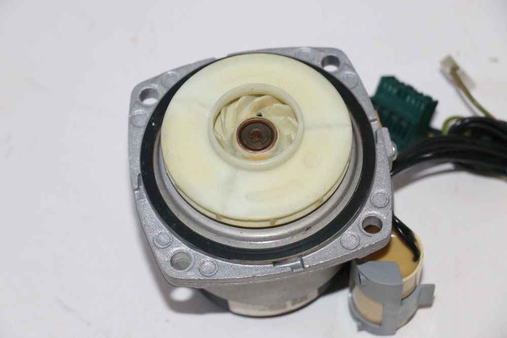 Pompa Wilo INTHB 15/5-2 centrala Saunier Duval Semia Condens F 25 - A1