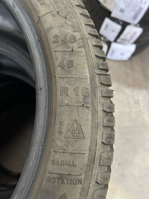Set anvelope iarna 245/45/R18