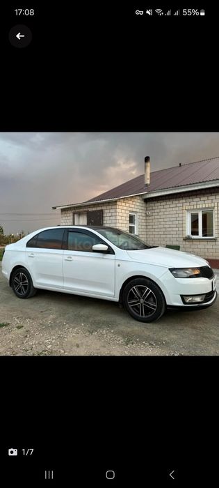 Продам машину Шкода рапид