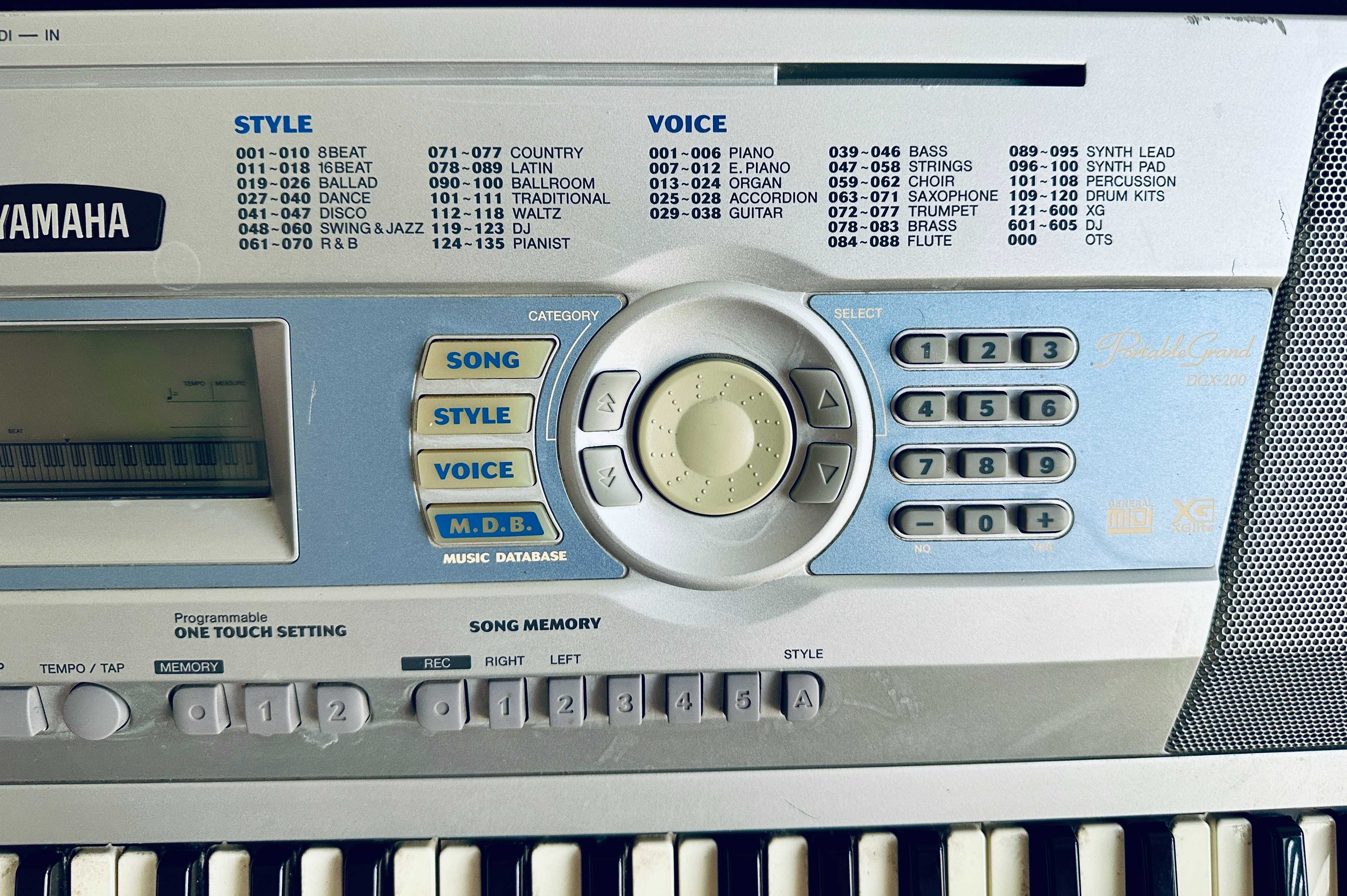 Синтезатор YAMAHA DGH-202