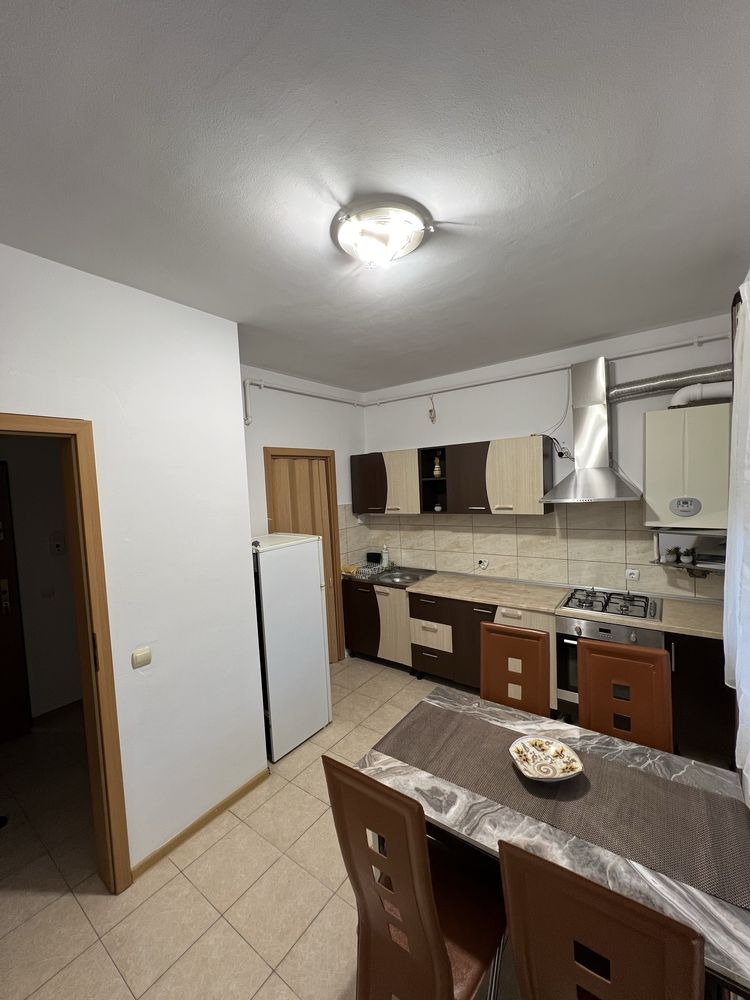 Inchiriez apartament cu 2 camere de locuit sau birouri