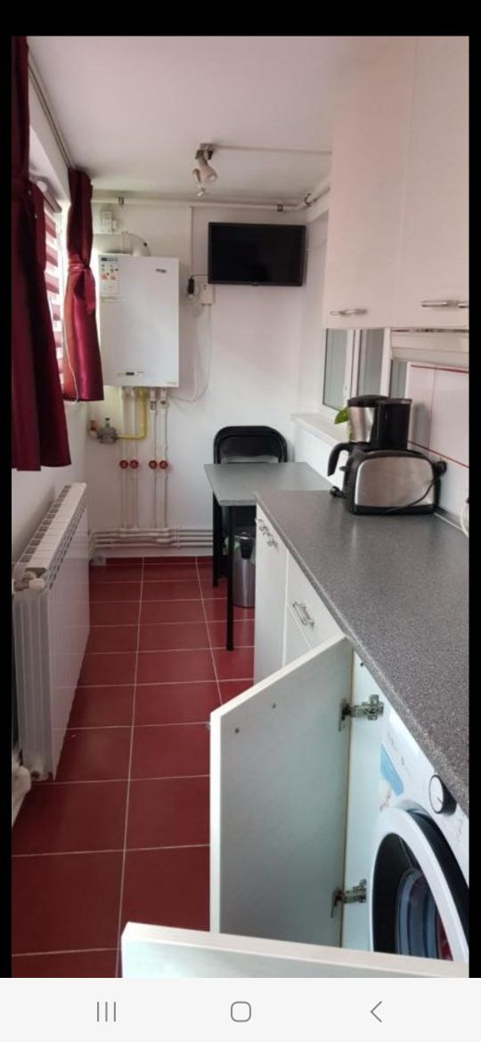 Apartament 3 camere decomandat la parter  Navodari