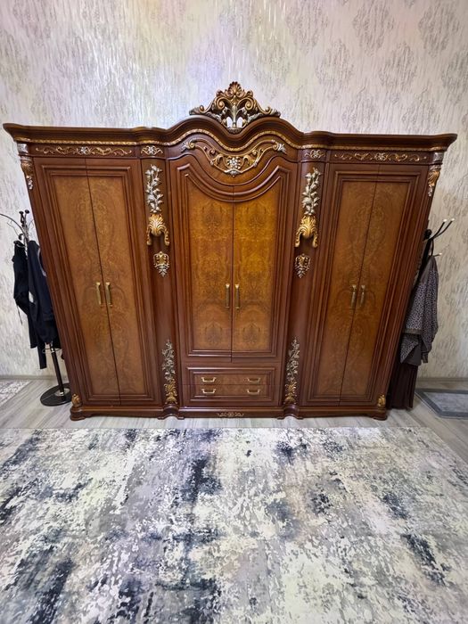 спальный гарнитур Дубайский в идеальном состоянии