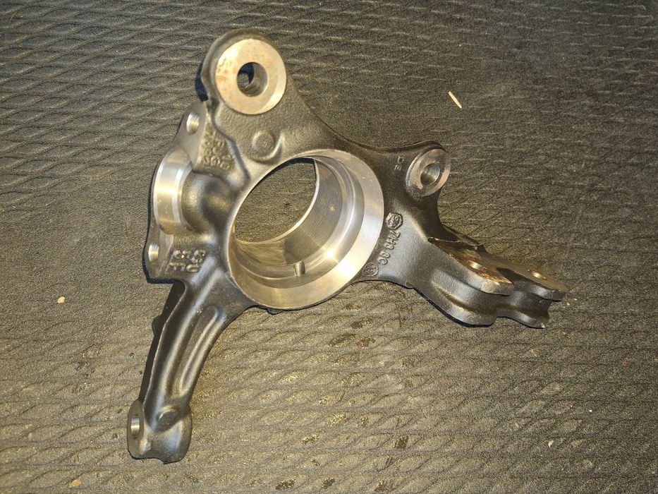 Fuzeta dreapta VW T6