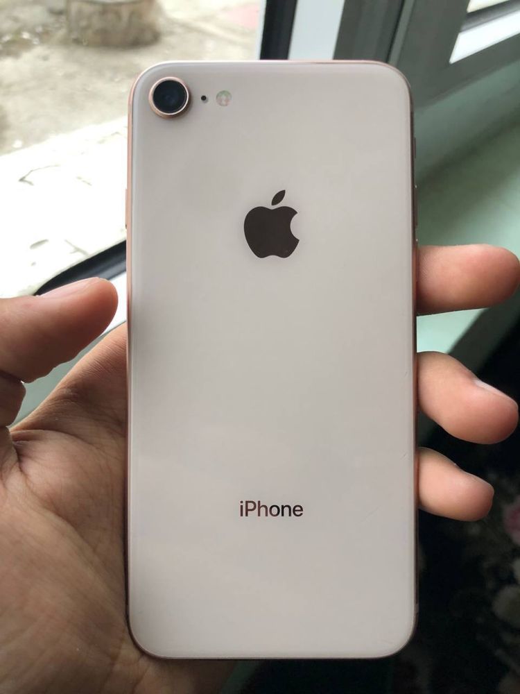 Iphone 8 sotiladi