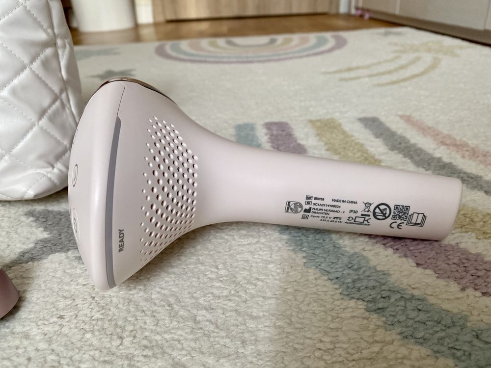 Фотоепилатор IPL Philips Lumea Seria 9000 BRI958/00
