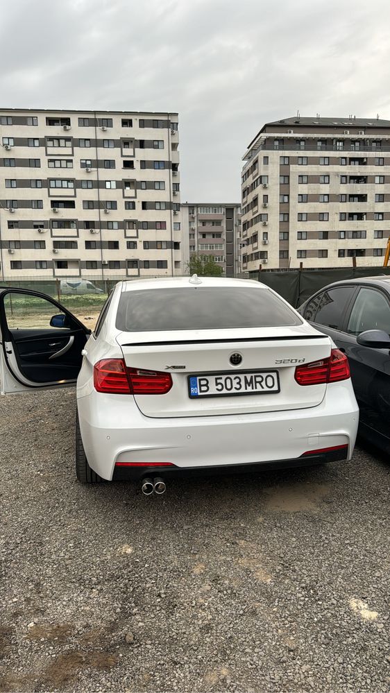 BMW F30 320d xDrive  pachet M