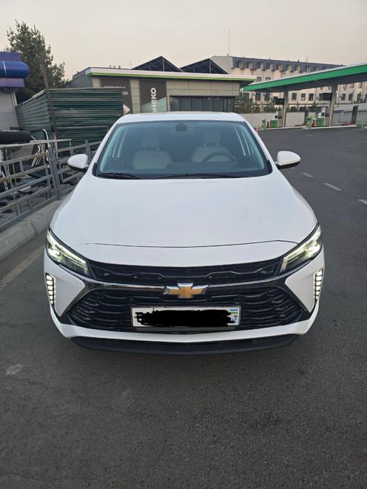 Monza sotiladi 1.5 atmasfera oq rang