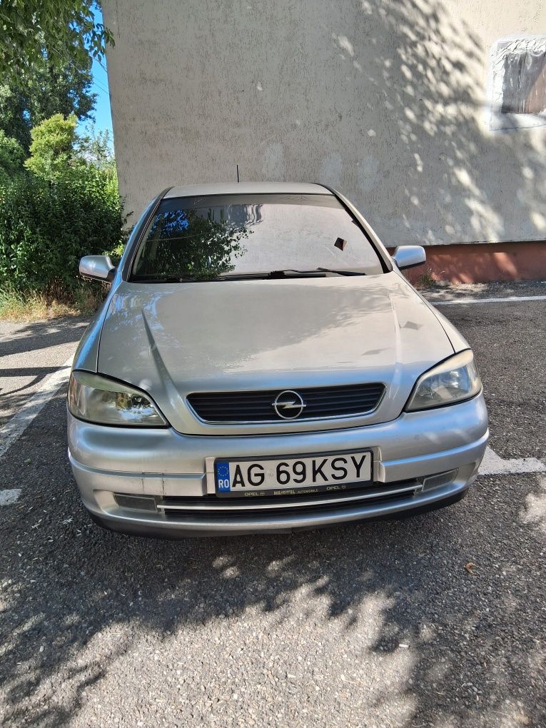 Vând Opel Astra G