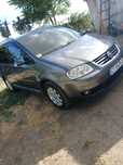 Vând Volkswagen Touran