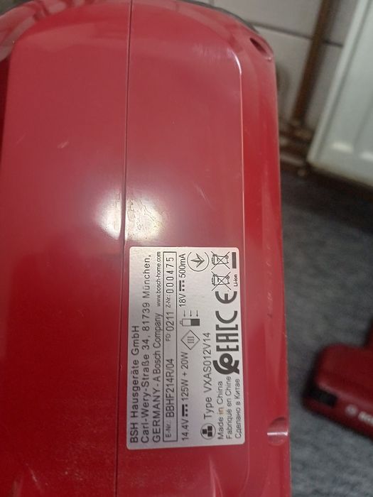 Aspirator bosch READYY cu acumulator