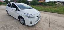 Inchiriez Toyota Prius pentru uber bolt