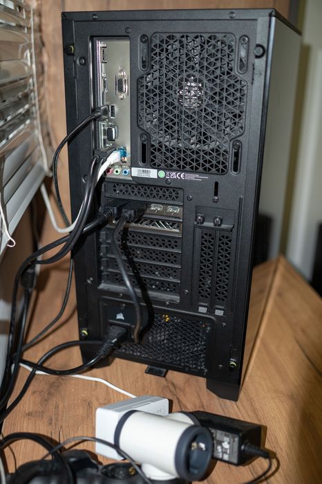 PC Gaming Custom Impecabil 5 13600KF RX 7700 XT, 32GB RAM Facturi eMAG