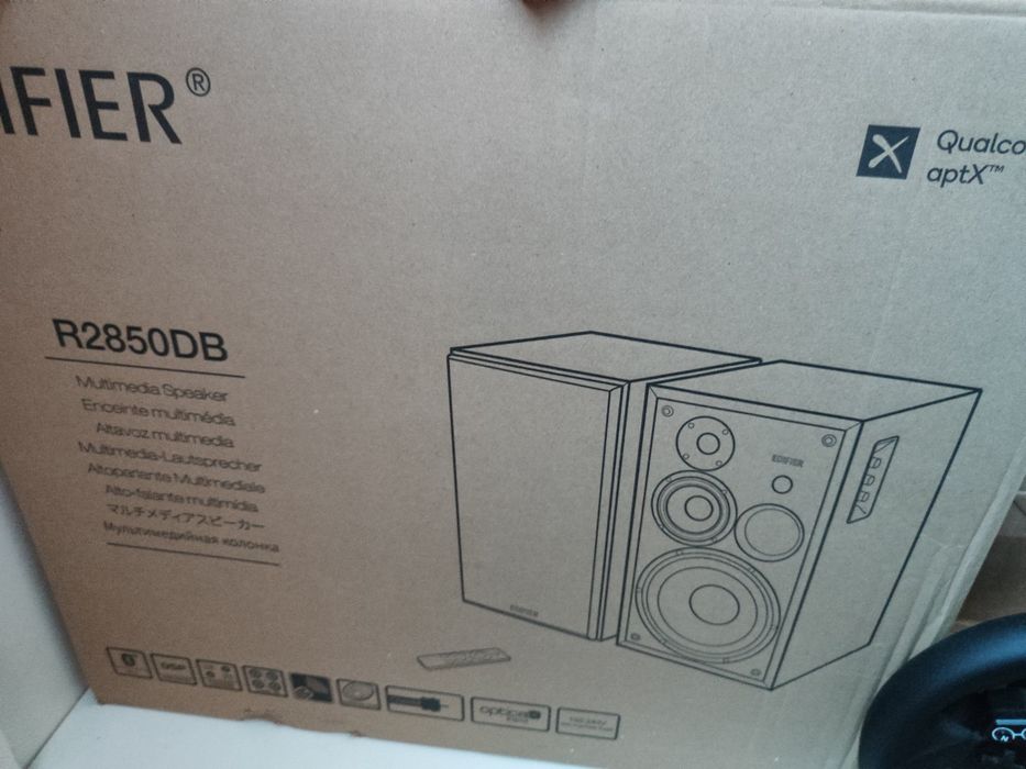 Edifier r2850db 2.0