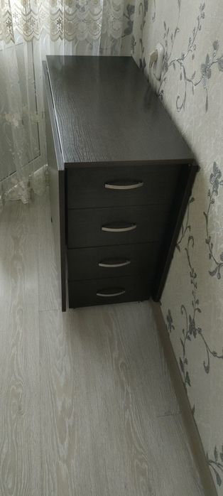 Продам стол тумба