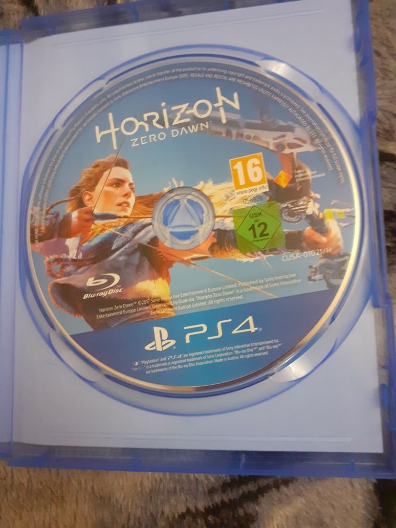 Игра за Ps4 Horizon zero