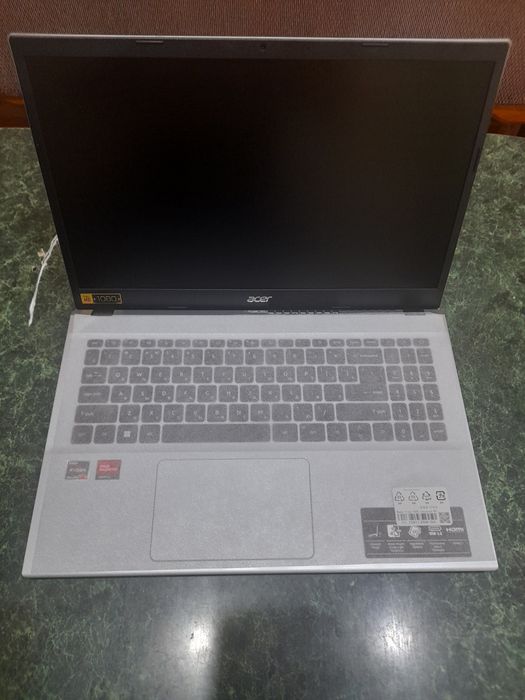 Ноутбук новыйaser