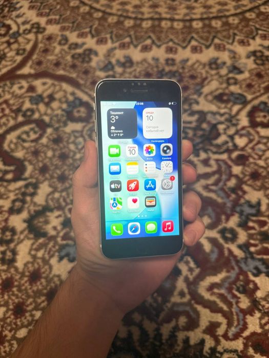 iPhone SE 2020 — идеальное состояние
