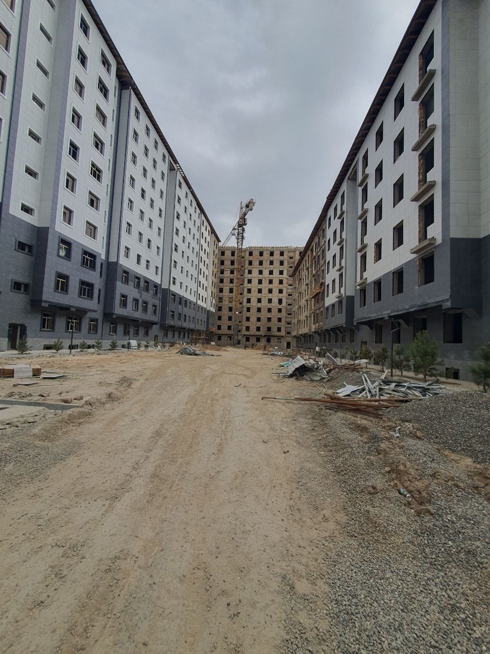Продаётся дом 4-етажи срочно нужен деньги
