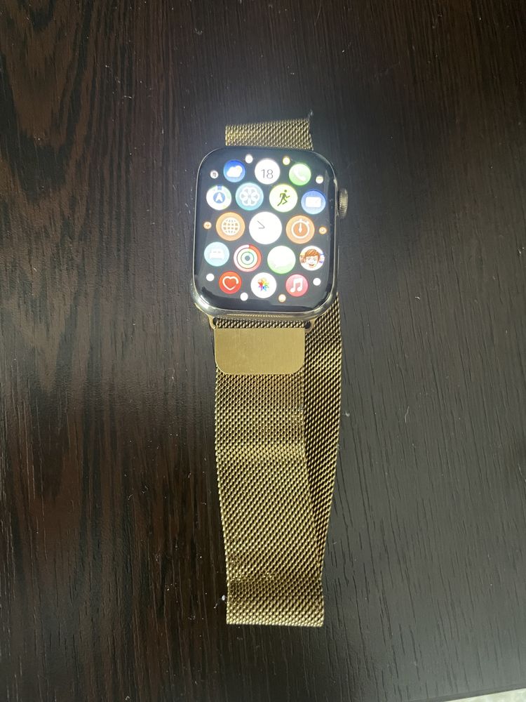 Vand apple watch seria 7 gold