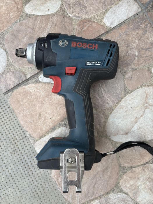 Vand masina de insurubat