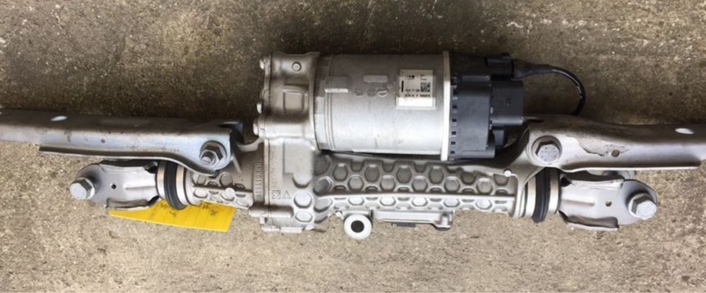 Caseta directie spate bmw g11 g12 g30 g05 g06