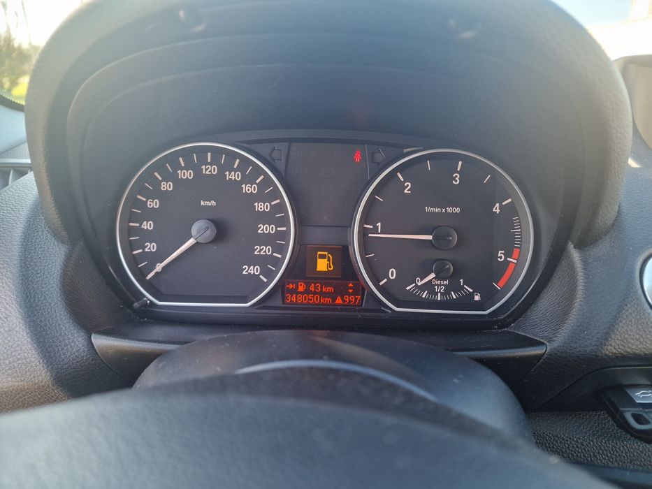 BMW 116D -Acum si in Rate-XENON-Trapa-Navigatie-Climatronic-Grantie