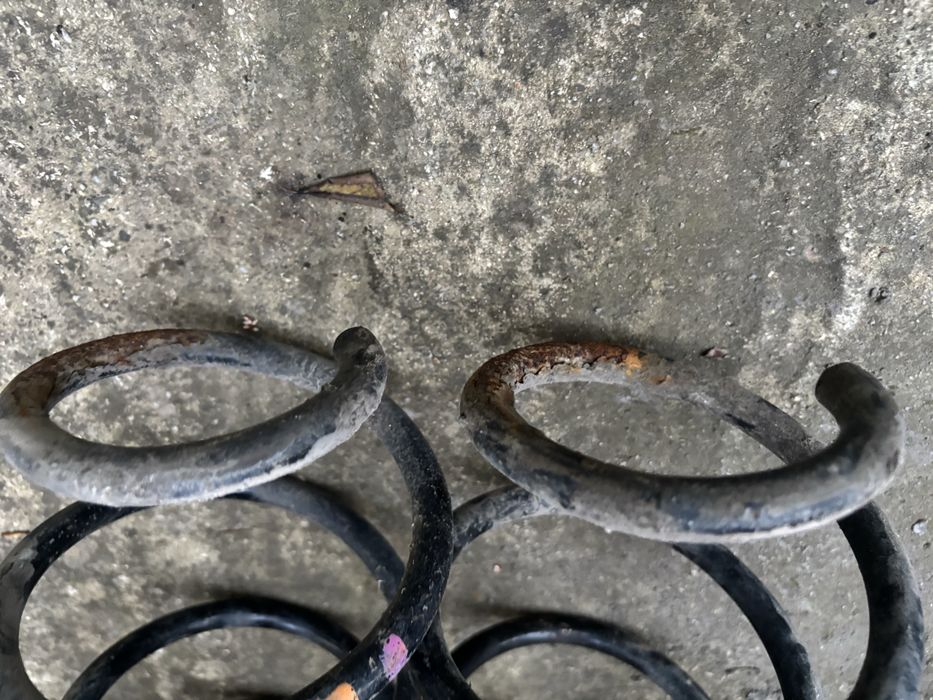 Предни пружини от Голф 6 2.0 тди