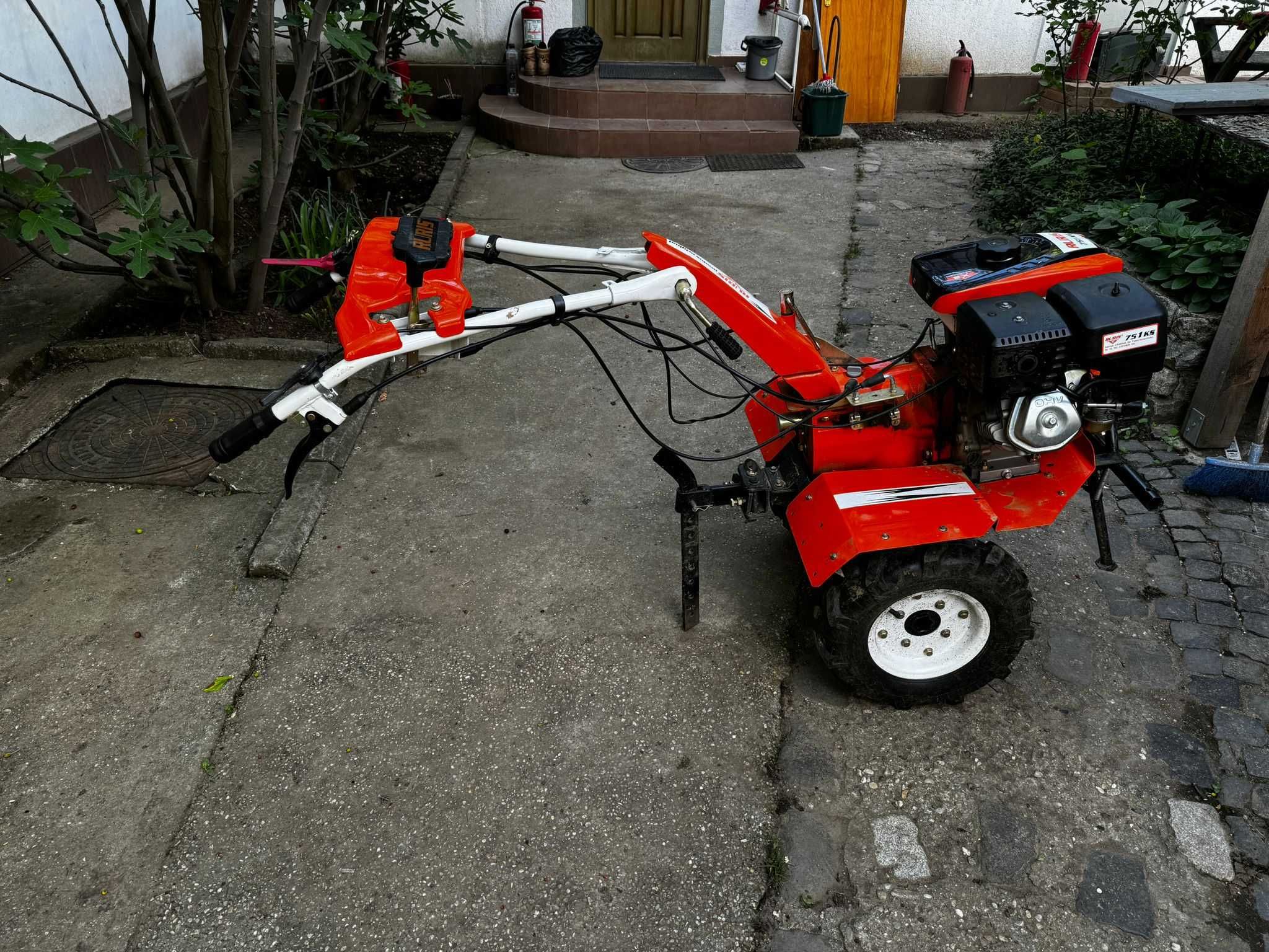 Motocultor pe benzina RURIS model 751KS