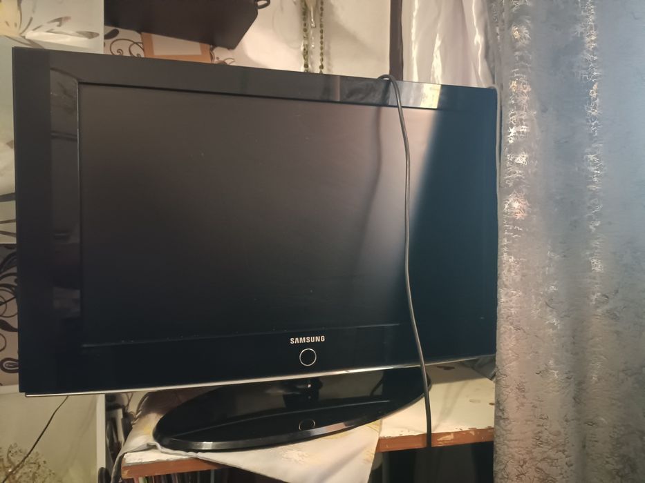 Продаю телевизор  Самсунг