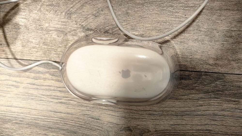 Mouse Apple Pro model M5769 retro de colecție