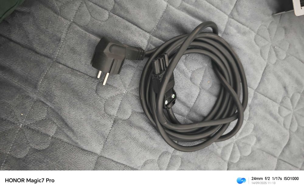Priză încastrabilă Bachmann pentru birou – 2 prize + 2 porturi RJ45