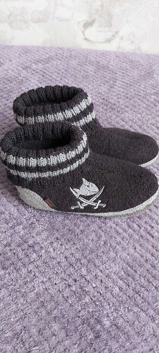 Тапочки домашние для мальчика