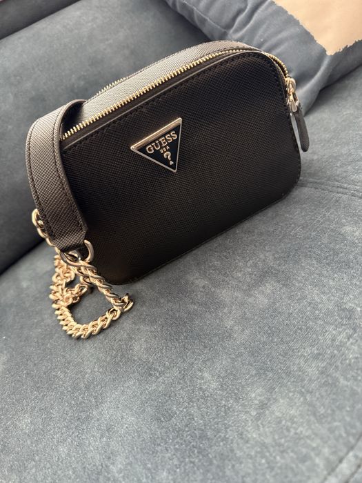 Дамска чанта Guess