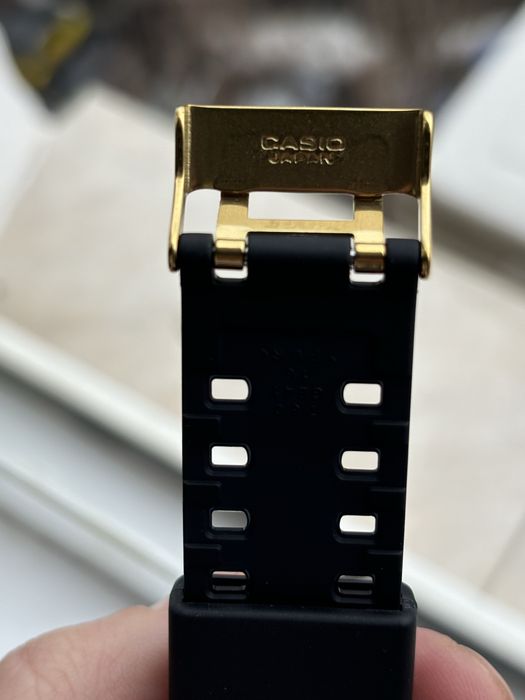 Ceas G-Shock Sport barbatesc Negru lucios-Auriu Nou