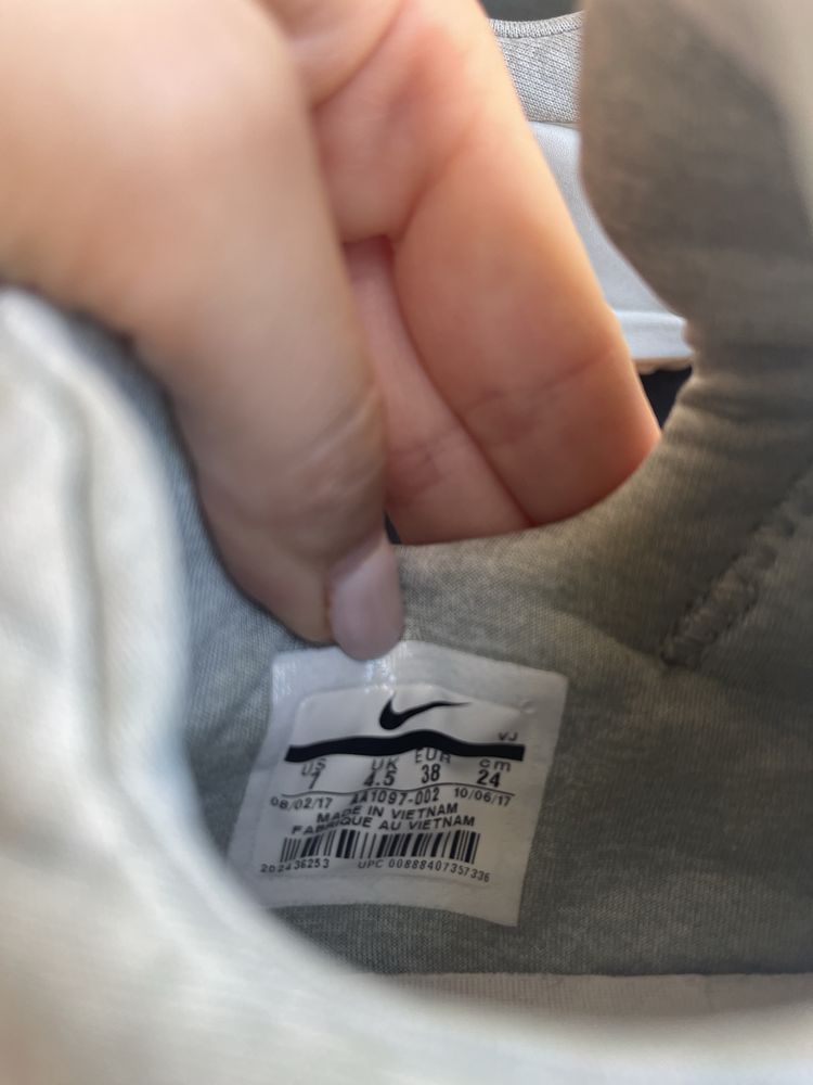 Nike маратонки 38