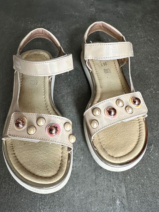 Primigi детски сандали.