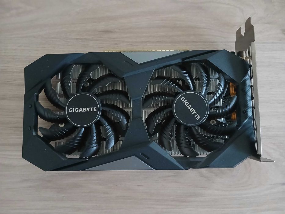 Продам видеокарту GeForce GTX 1650 4Гб