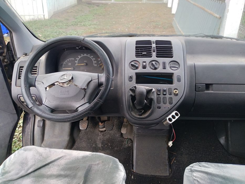 Vând / Desembrez Mercedes Vito 2.2 Diesel Avariat Fața