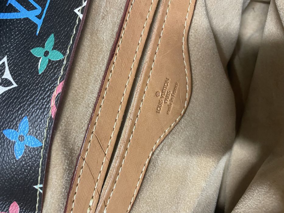 Geanta Luis Vuitton cu mici defecte